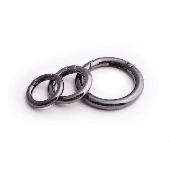 Spring Opening Gate Ring High Quality - Black Nickel