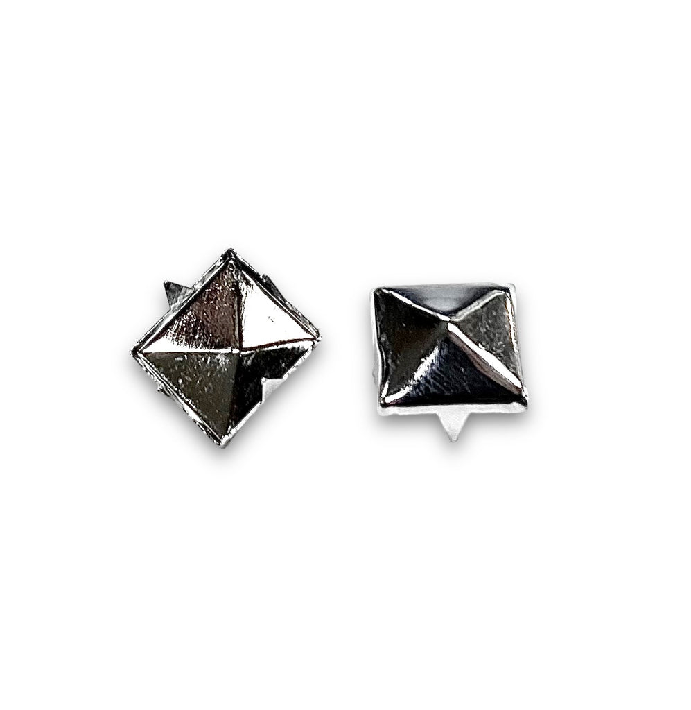 1/2" Silver Pyramid Studs (50-pack)