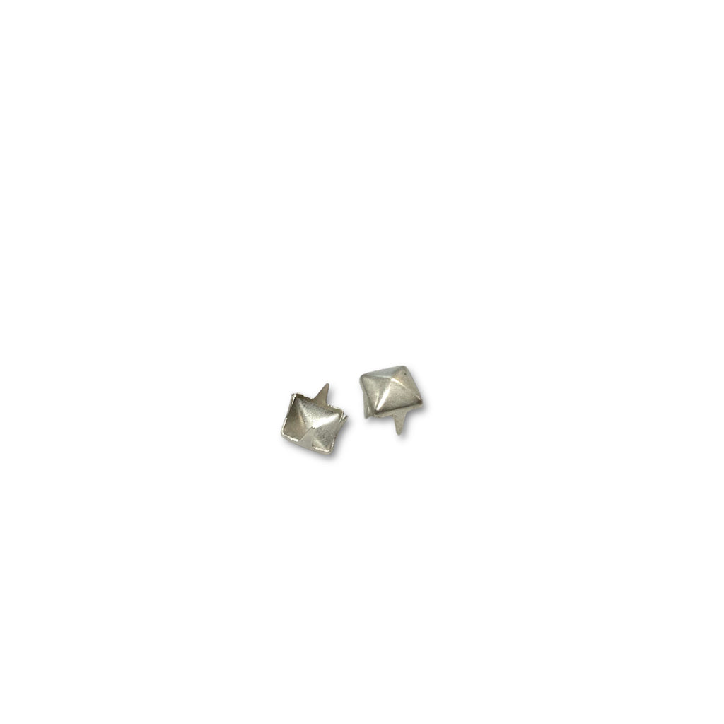 3/16" Frosted Silver Pyramid Studs (100-pack)