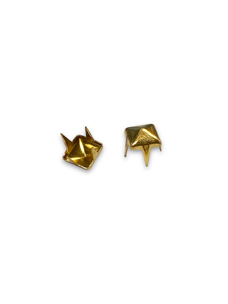 1/4" Gold Pyramid Studs (100-pack)
